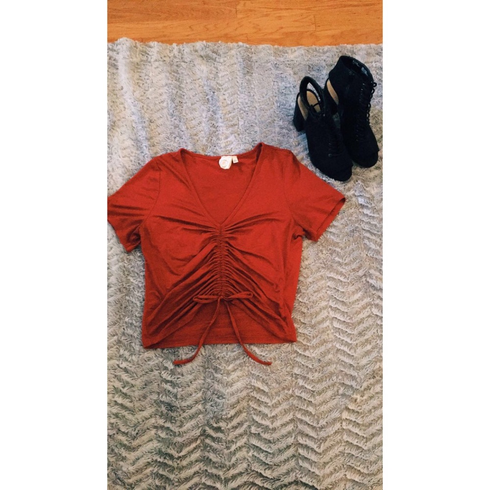 Crop top very cute!